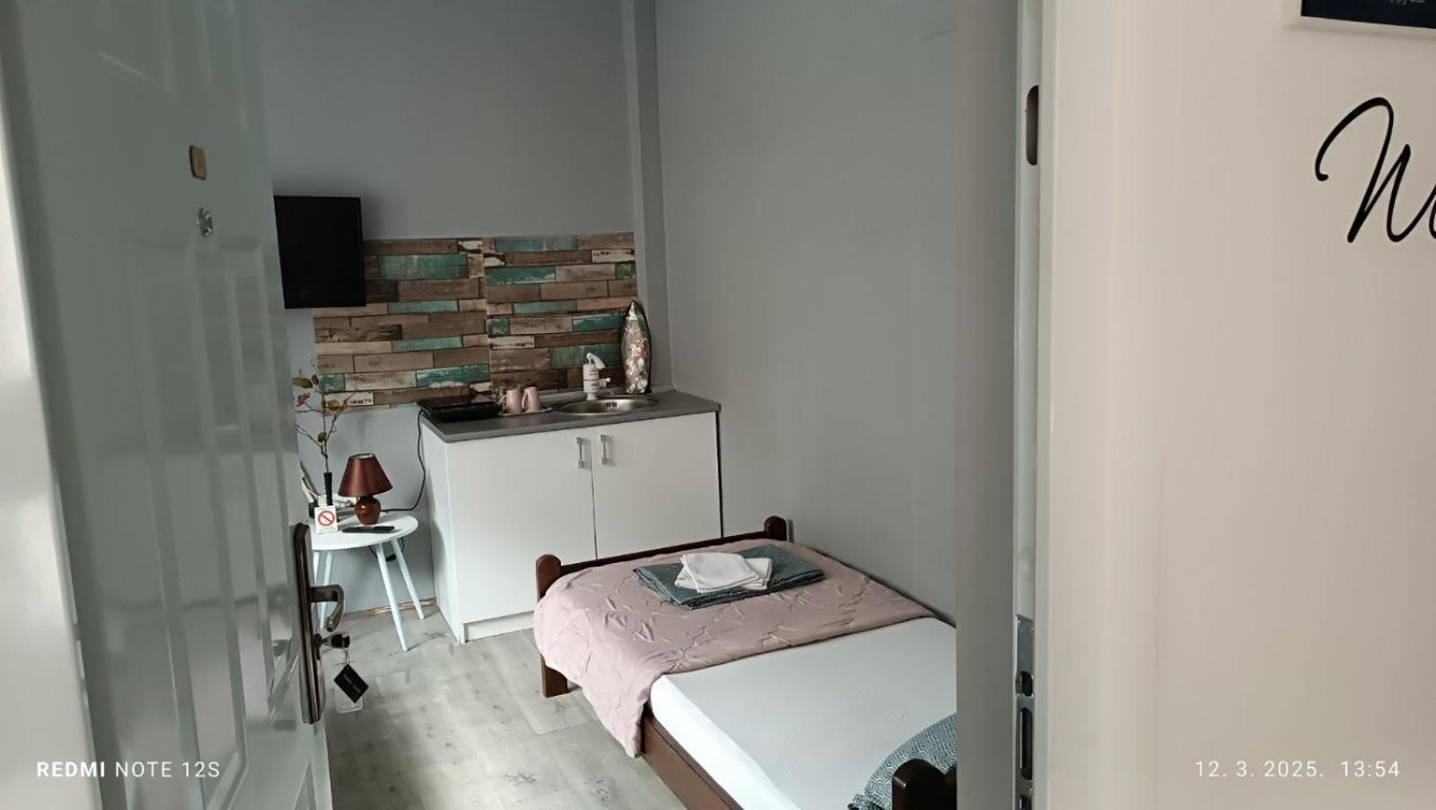 Happy Star Apartment Nis Bagian luar foto