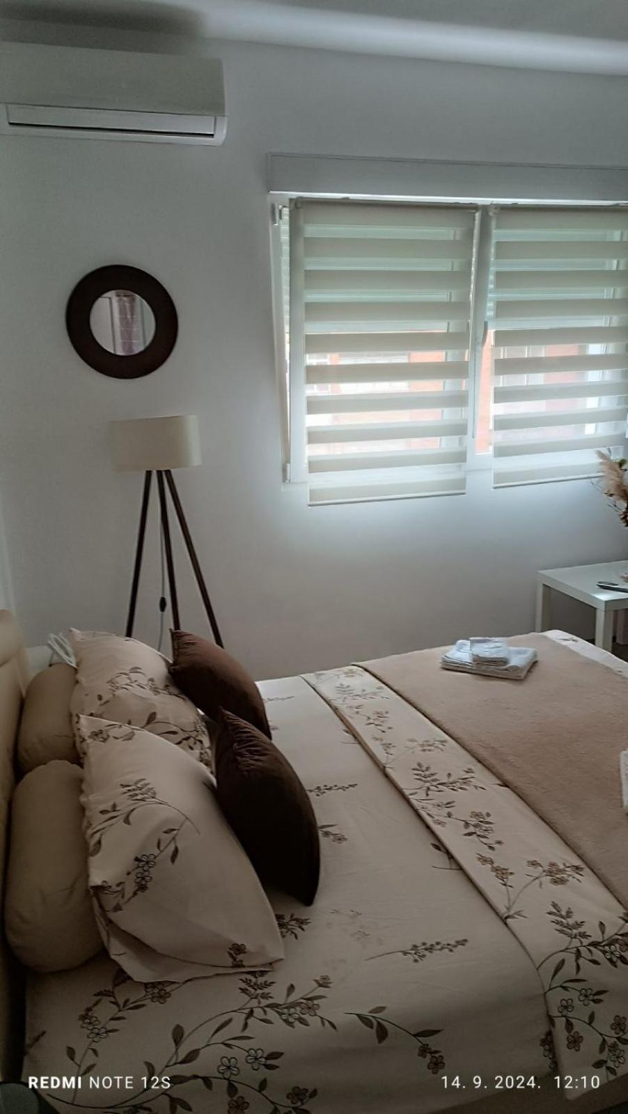 Happy Star Apartment Nis Bagian luar foto