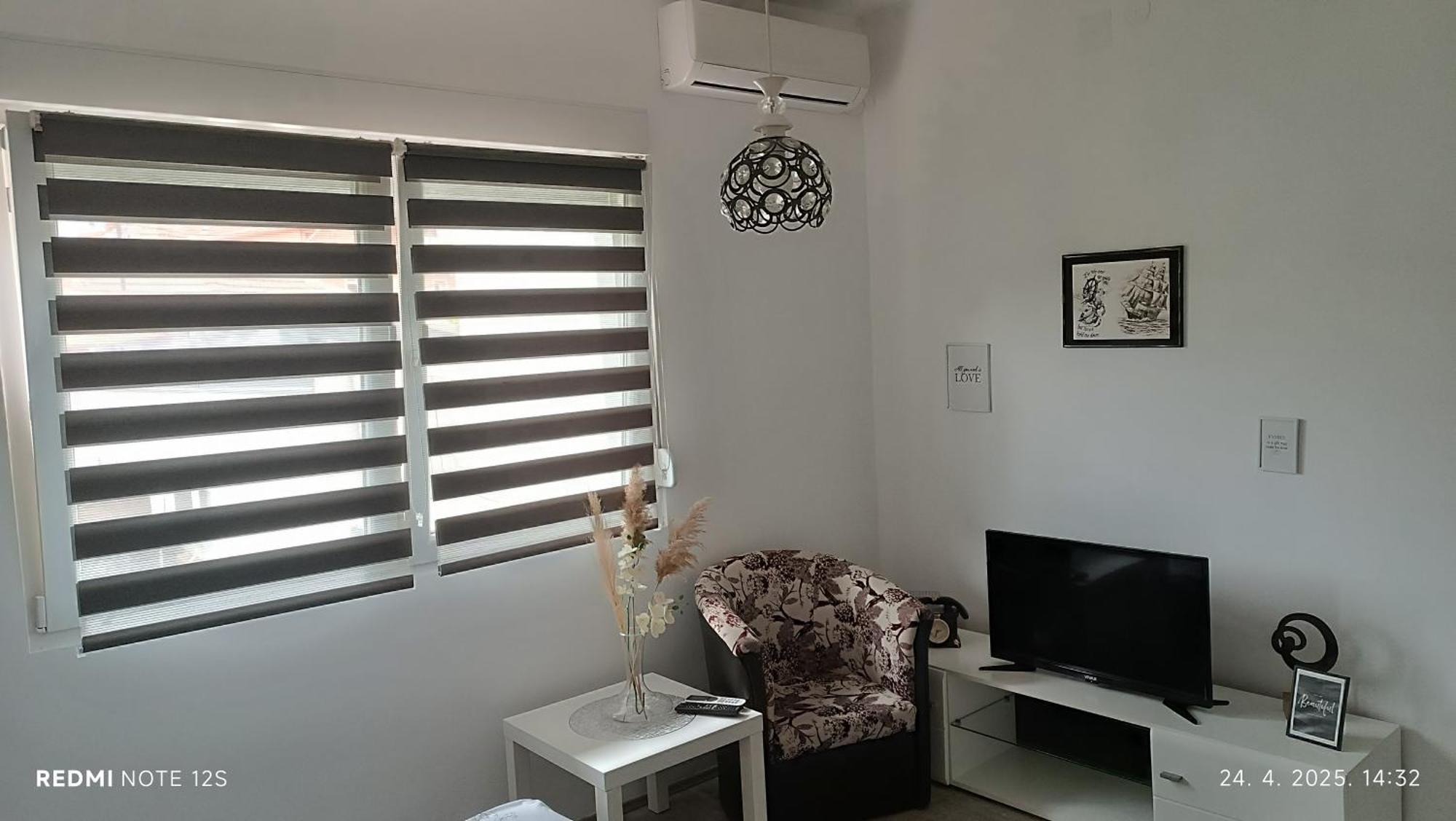 Happy Star Apartment Nis Bagian luar foto