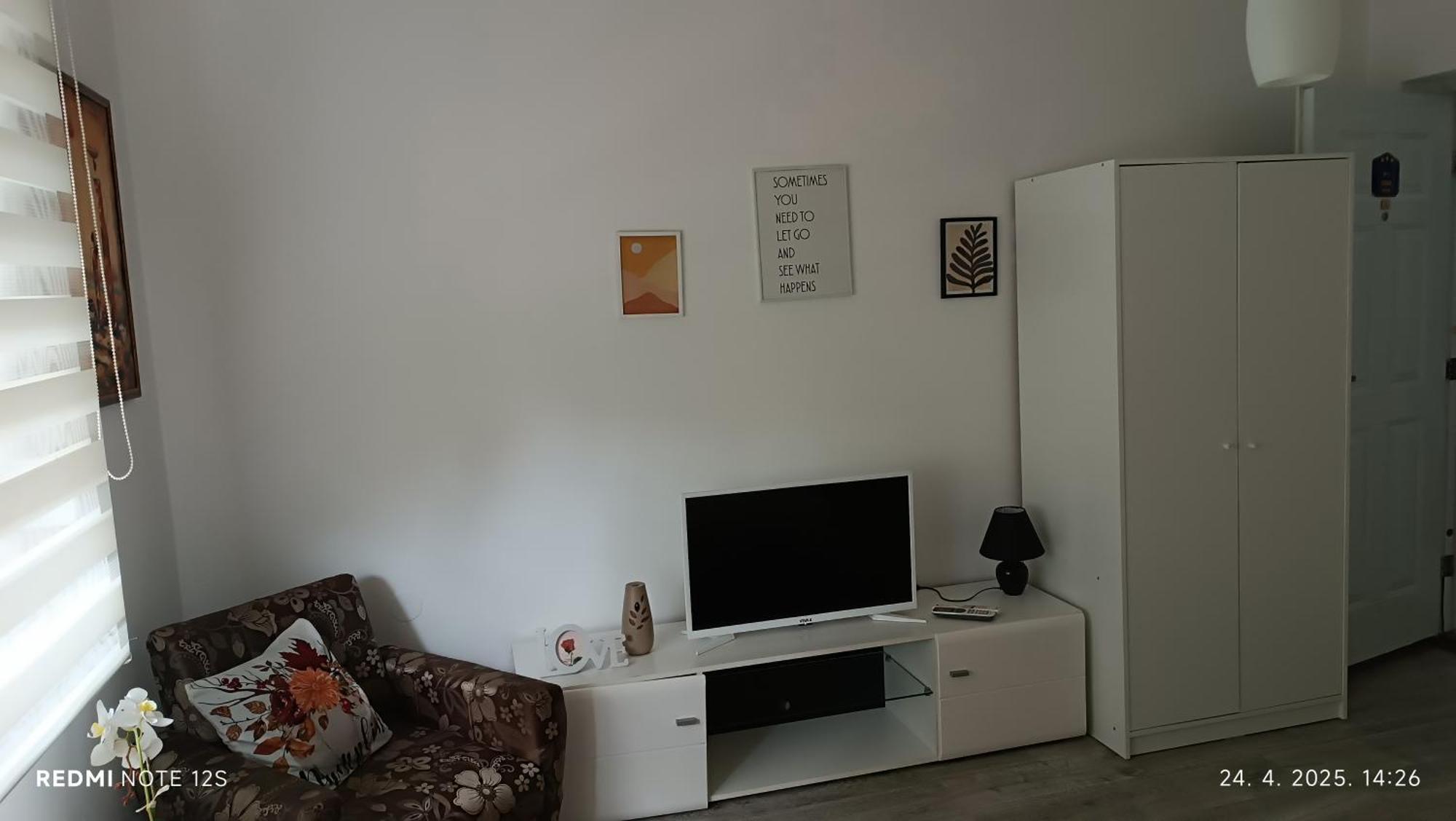 Happy Star Apartment Nis Bagian luar foto