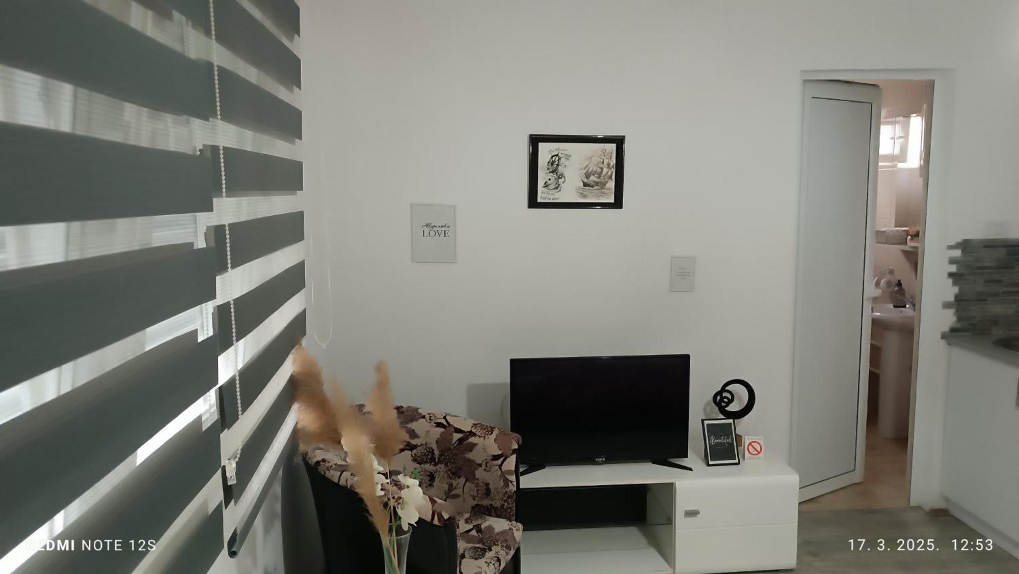 Happy Star Apartment Nis Bagian luar foto