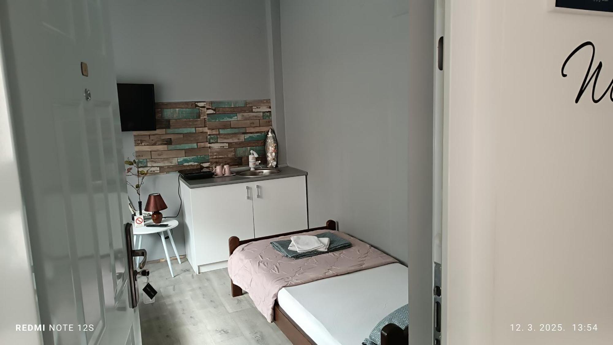 Happy Star Apartment Nis Bagian luar foto